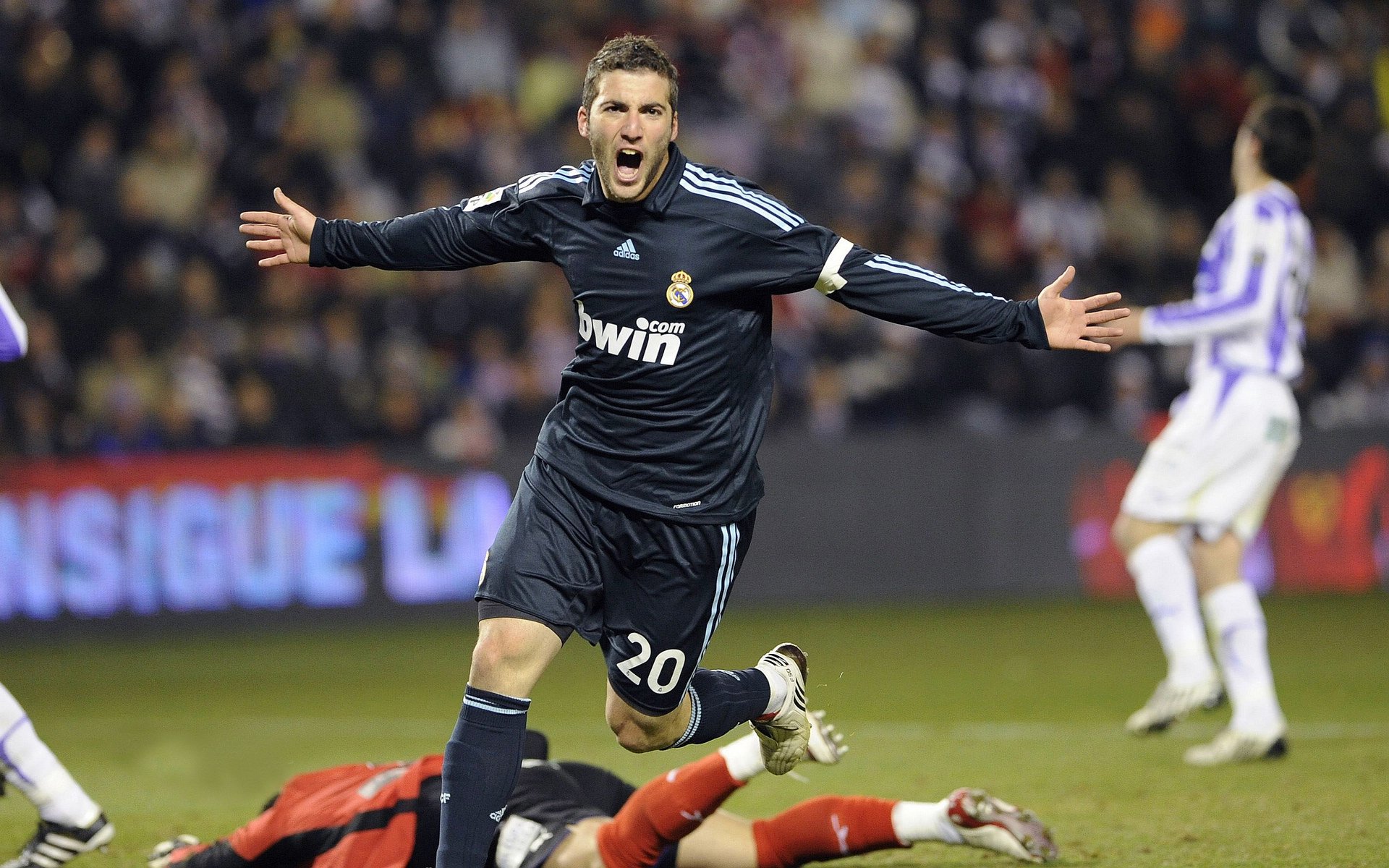 _灰色工业区：复古工业环境中的创意赛事_，灰色产业大全