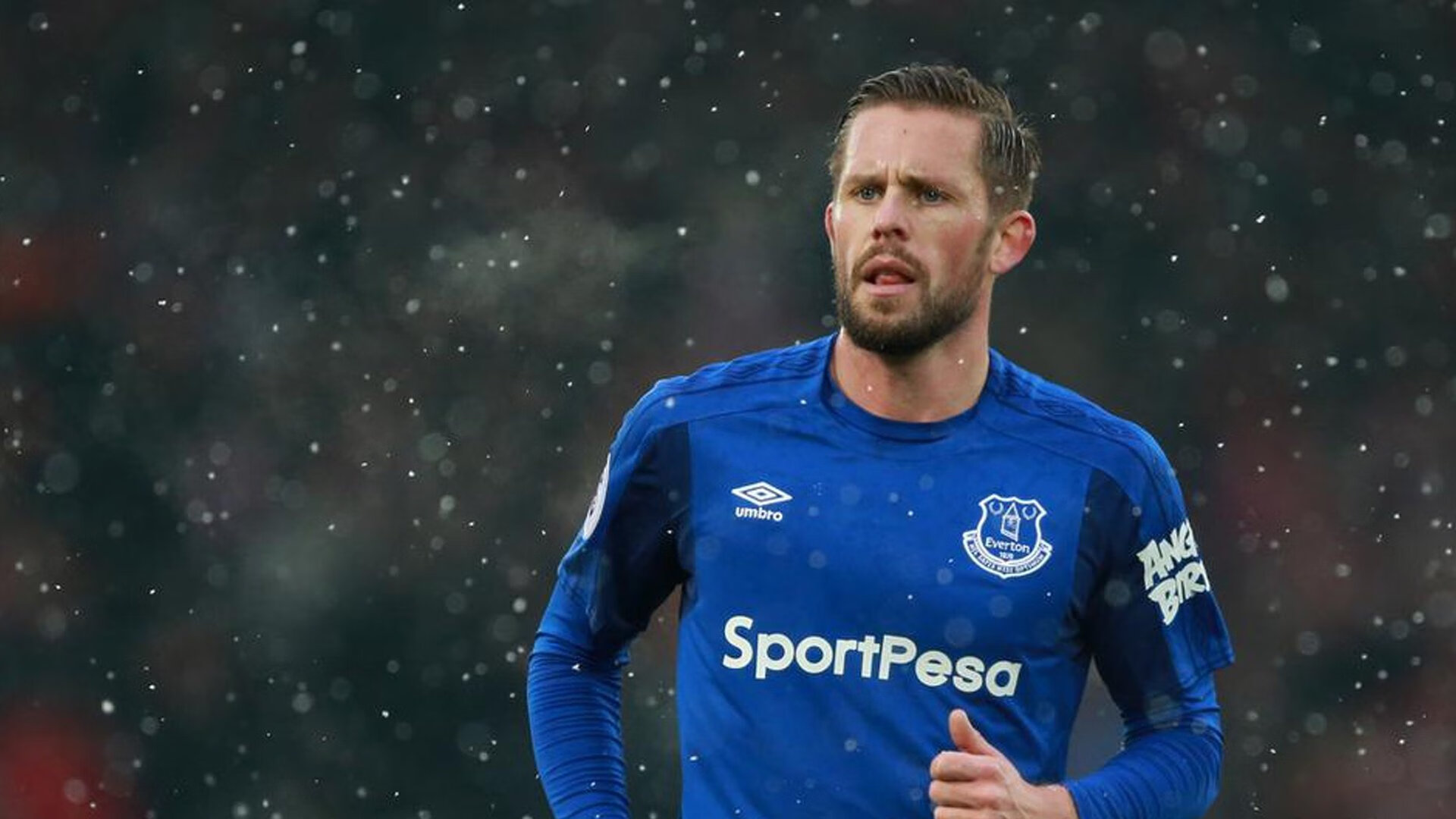 英国男子4×200米自由泳接力刷新赛会纪录，4×200米自由泳接力决赛